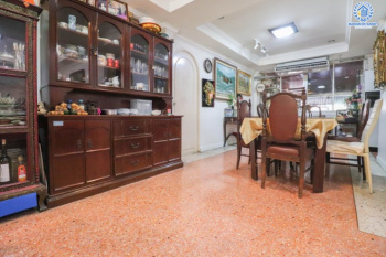 บ้านเดี่ยวทำเลโชคชัย 4 ซอย 56 หลังใหญ่พร้อมอยู่ เนื้อที่ 101 ตร.ว. พร้อมฟังก์ชันที่เหนือกว่าด้วย 5 ห้องนอน 5 ห้องน้ำ ต่อเติมเต็มทั้งหลัง บนทำเลสุดโดดเด่น! พร้อมเชื่อมต่อหลายเส้นทาง ใจกลางแหล่ง Community Mall ชั้นนำมากมาย ใกล้รถไฟฟ้าสายสีเหลือง "โชคชัย4" และทางด่วน "ฉลองรัช"